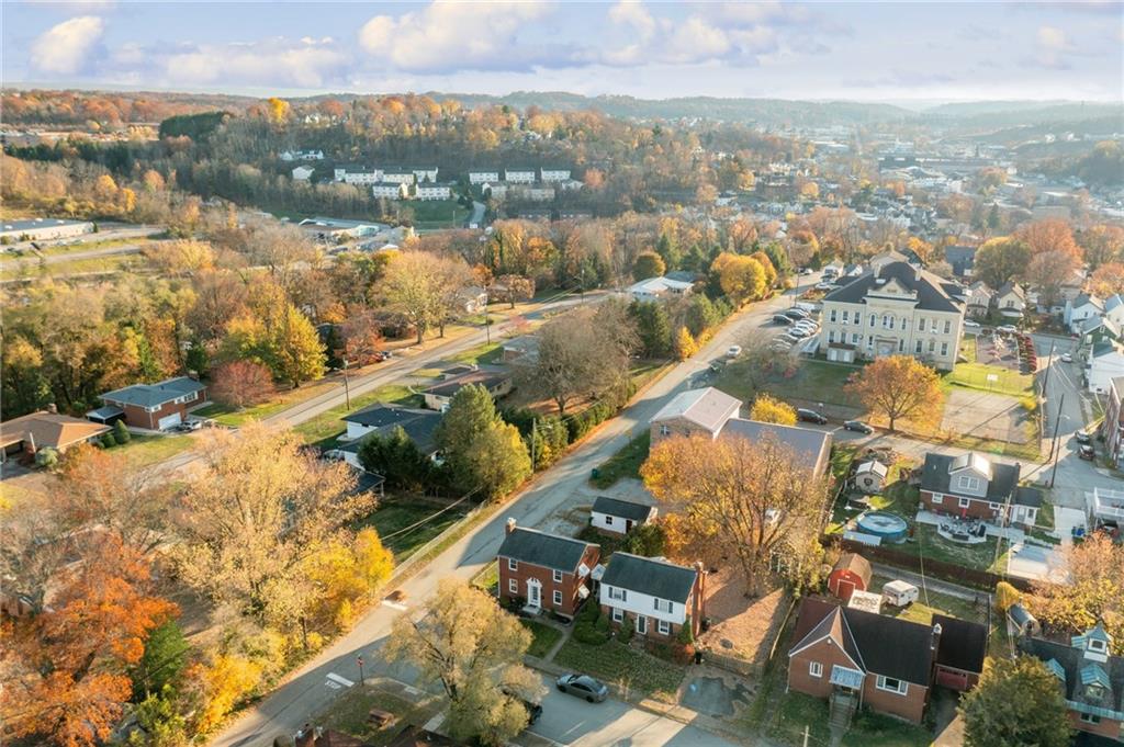 552 Hampton Street Greensburg, PA 15601 - Photo 35 of 36 an aerial view of residential houses with outdoor space