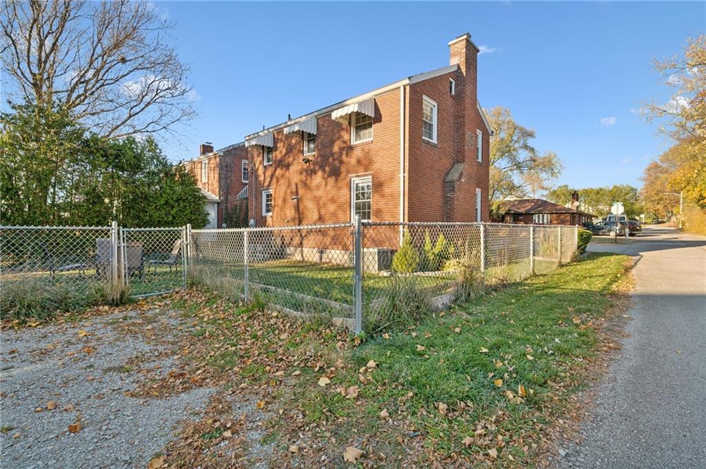 552 Hampton Street Greensburg, PA 15601 - Photo 7 of 36 a view of a back yard