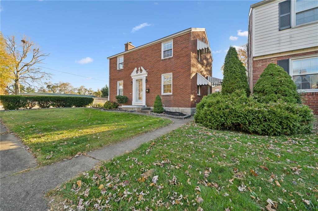 552 Hampton Street Greensburg, PA 15601 - Photo 10 of 36 a front view of a house with garden