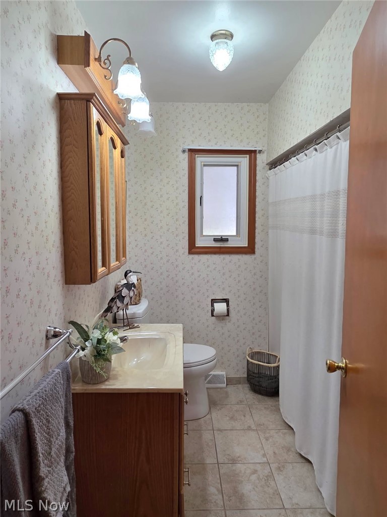 5007 Nelson Mosier Road Southington, OH 44470 - Photo 24 of 40 First floor full bath