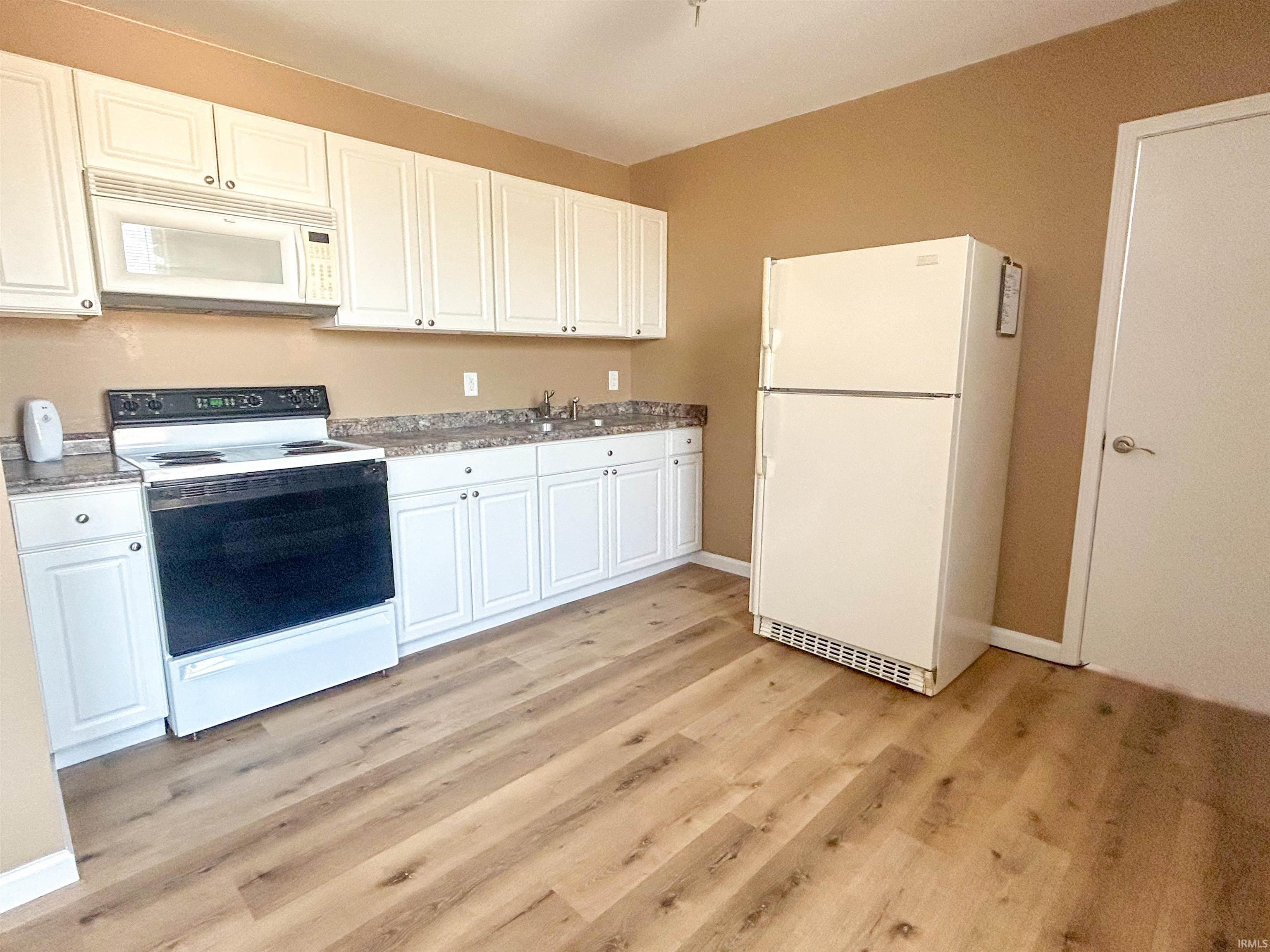 118 South Walnut Street Ridgeville, IN 47380 - Photo 11 of 18