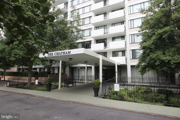 $2,400 | 4501 Arlington Boulevard, Unit 202, Arlington, VA 22203