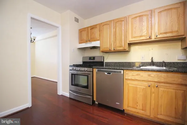 $2,400 | 4501 Arlington Boulevard, Unit 202, Arlington, VA 22203