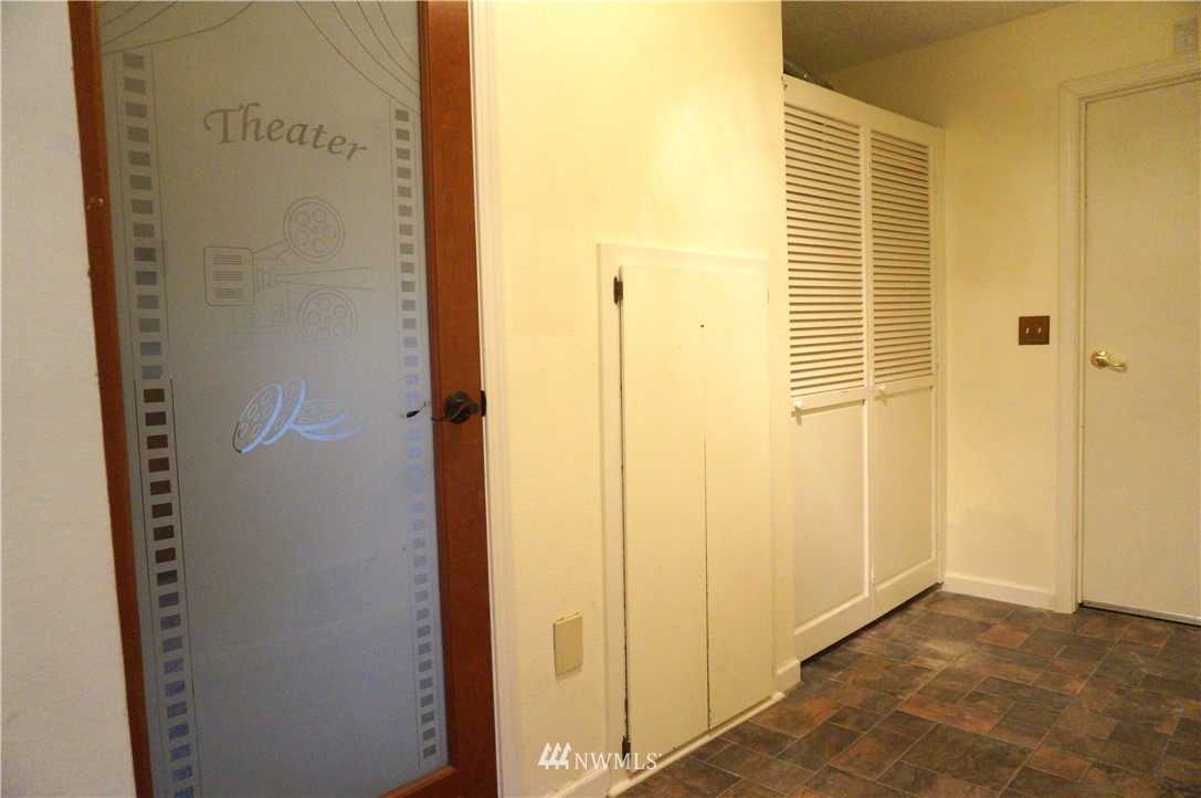 15721 Southeast 175th Place Renton, WA 98058 - Photo 17 of 25 Gallery Image 17