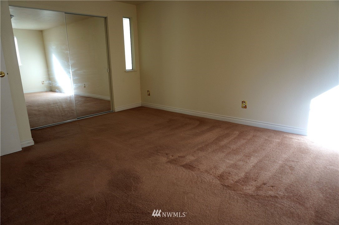 15721 Southeast 175th Place Renton, WA 98058 - Photo 20 of 25 Gallery Image 20