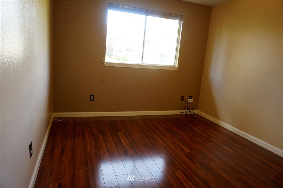 15721 Southeast 175th Place Renton, WA 98058 - Photo 23 of 25 Gallery Image 23