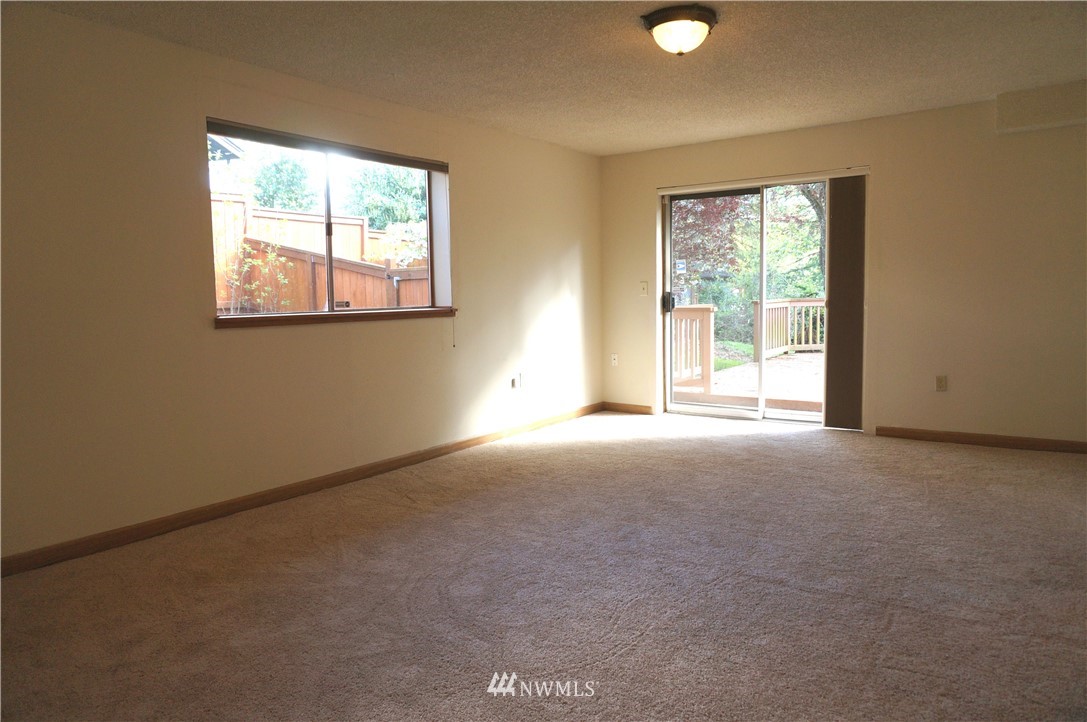 15721 Southeast 175th Place Renton, WA 98058 - Photo 10 of 25 Gallery Image 10