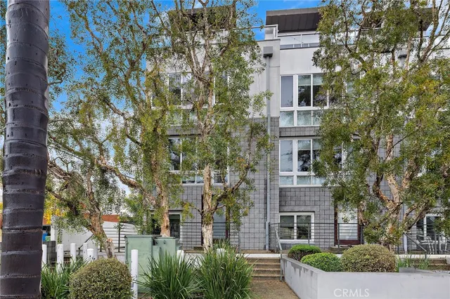 $1,775,000 | 4151 Redwood Avenue, Unit 106, Los Angeles, CA 90066