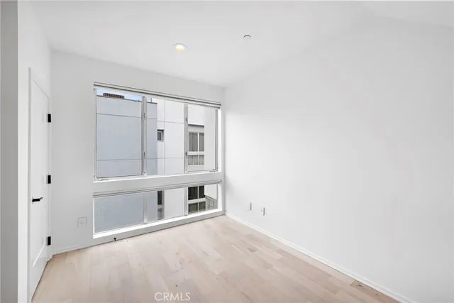 $1,775,000 | 4151 Redwood Avenue, Unit 106, Los Angeles, CA 90066