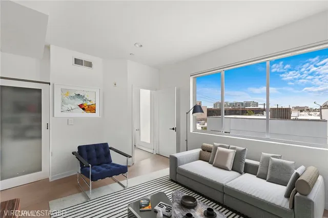 $1,775,000 | 4151 Redwood Avenue, Unit 106, Los Angeles, CA 90066