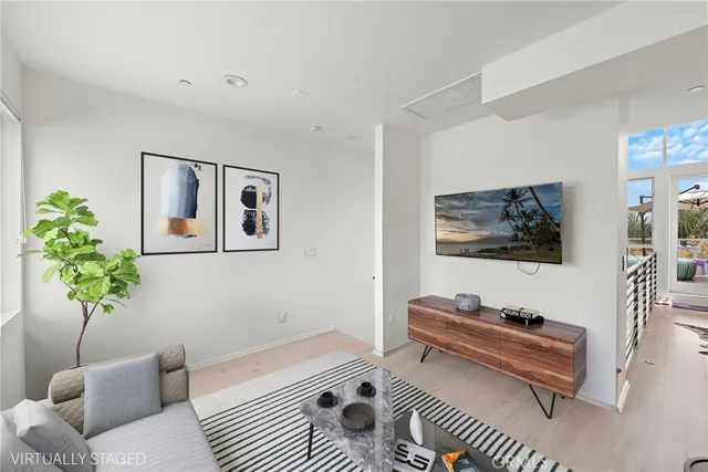 $1,775,000 | 4151 Redwood Avenue, Unit 106, Los Angeles, CA 90066