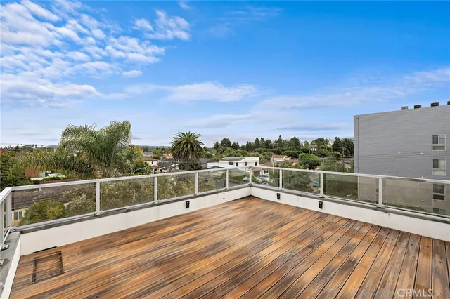 $1,775,000 | 4151 Redwood Avenue, Unit 106, Los Angeles, CA 90066