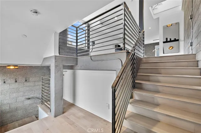 $1,775,000 | 4151 Redwood Avenue, Unit 106, Los Angeles, CA 90066