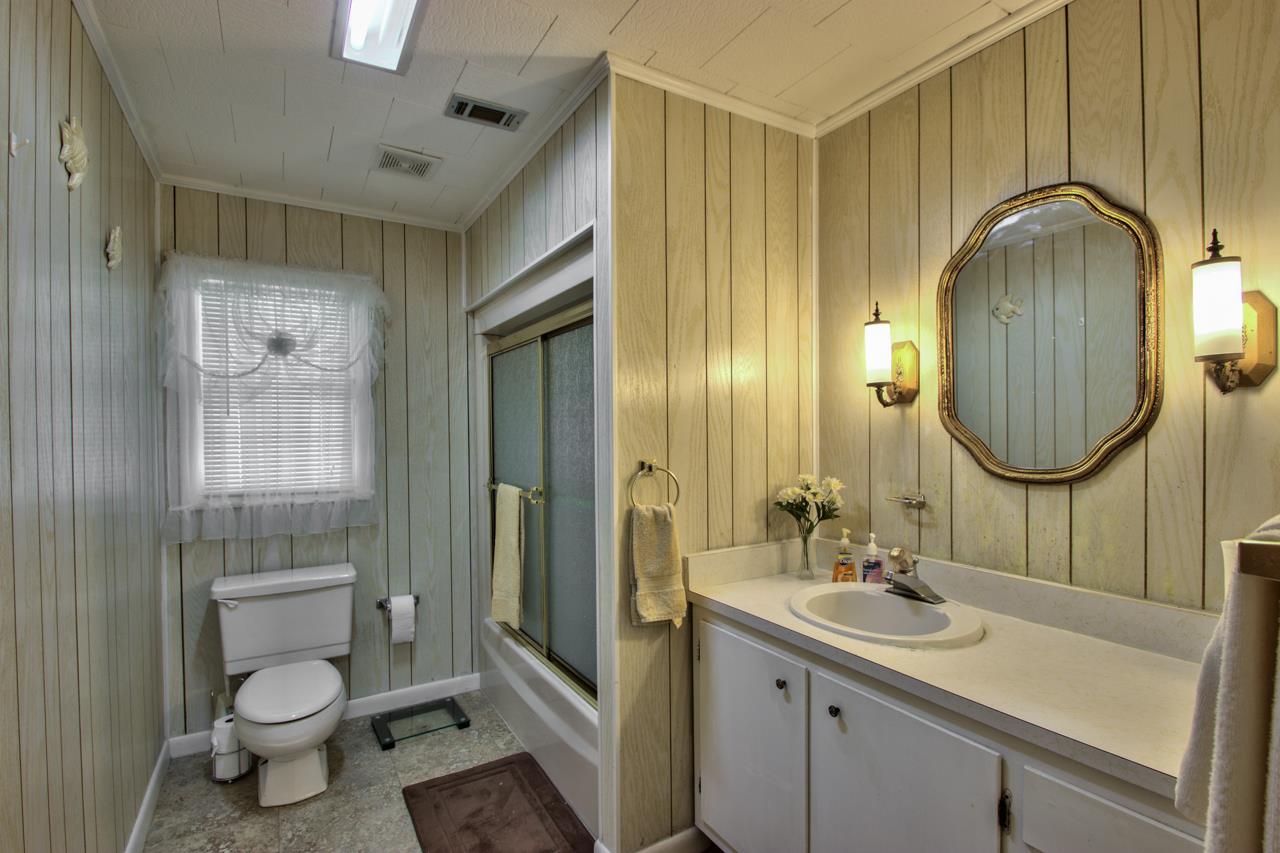 650 Treeline Road Grand Ridge, FL 32442 - Photo 26 of 35 Gallery Image 26