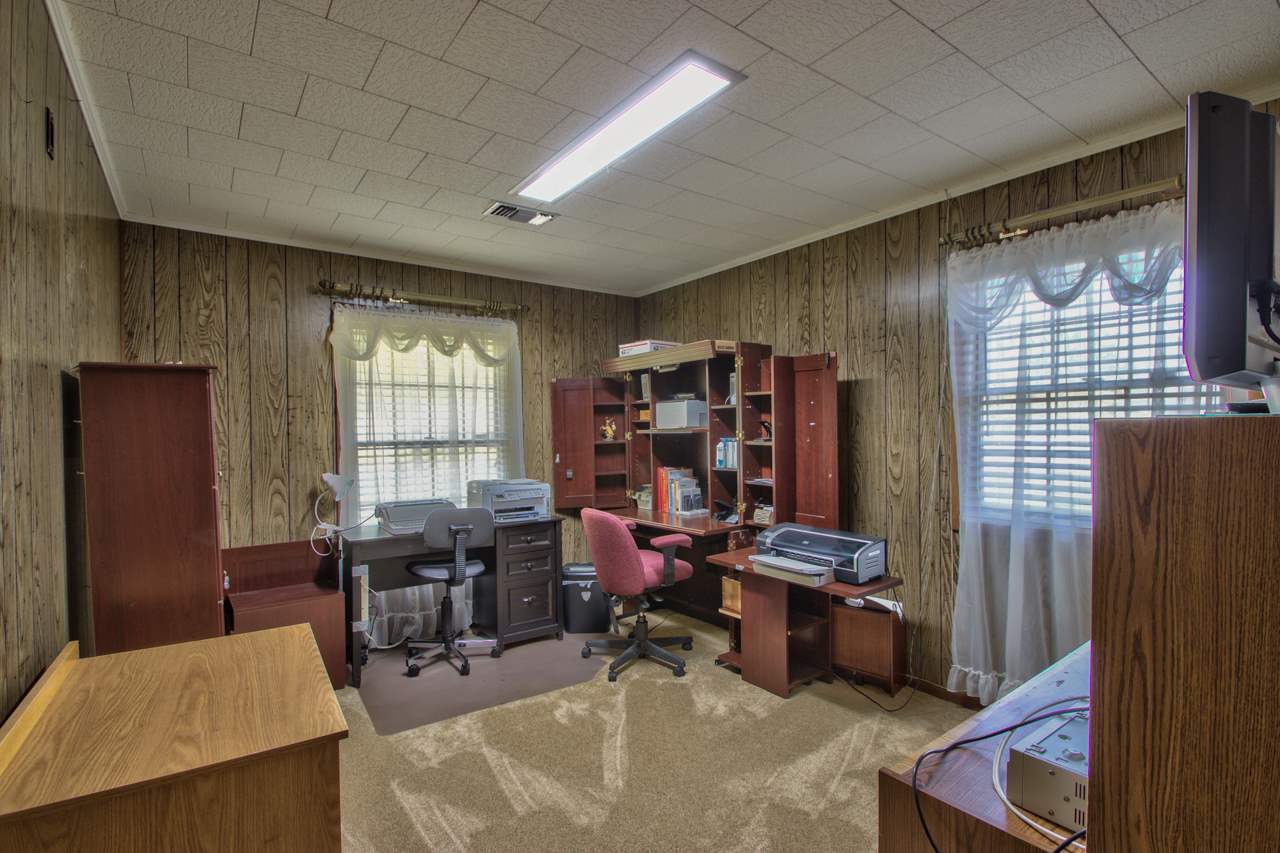 650 Treeline Road Grand Ridge, FL 32442 - Photo 29 of 35 Gallery Image 29