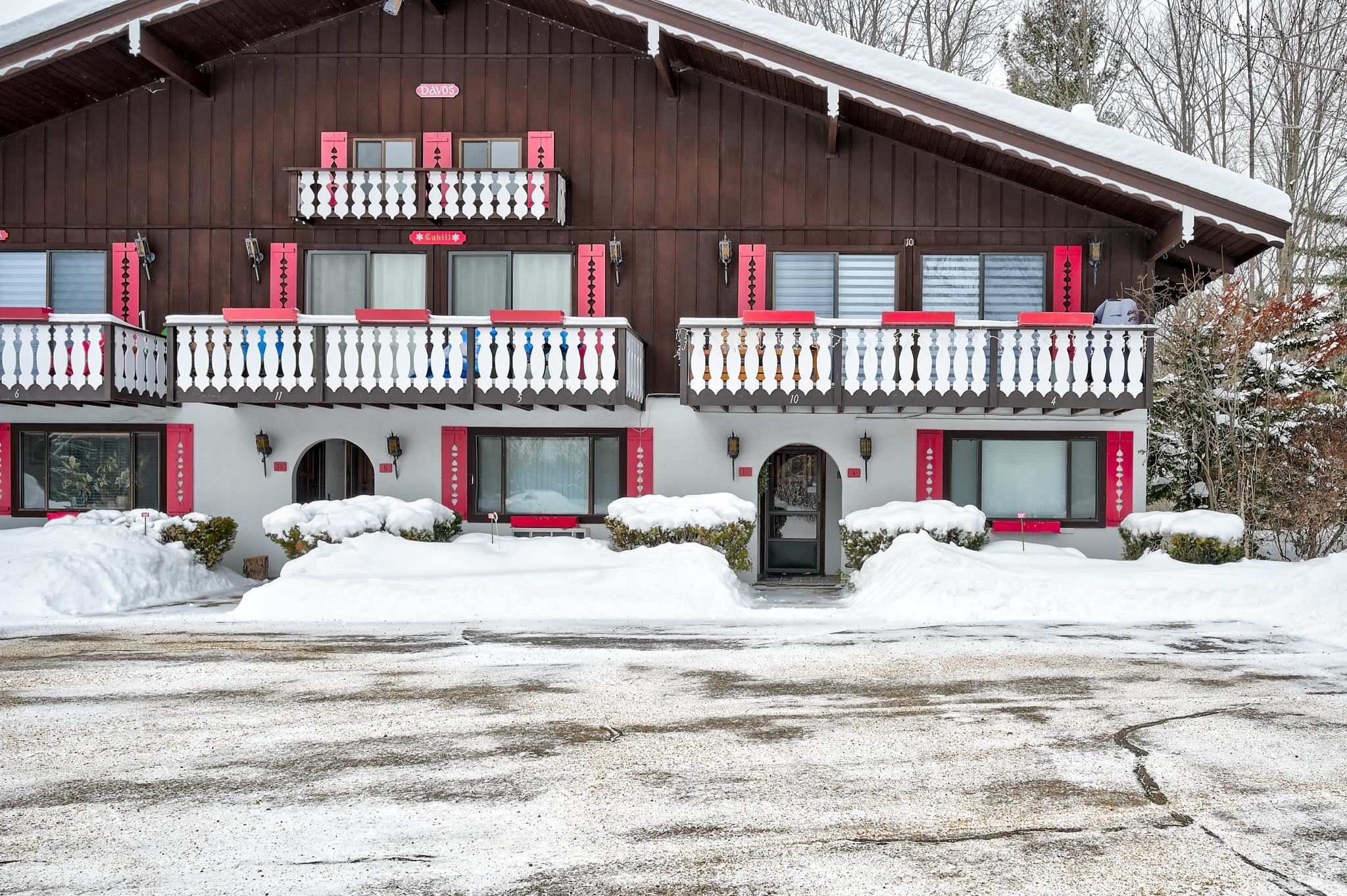 46 Linderhof Golf Course Road, Unit D4 Bartlett, NH 03838 - Photo 2 of 25