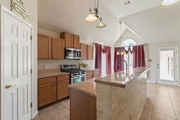 $400,000 | 31523 Johlke Road, Magnolia, TX 77355