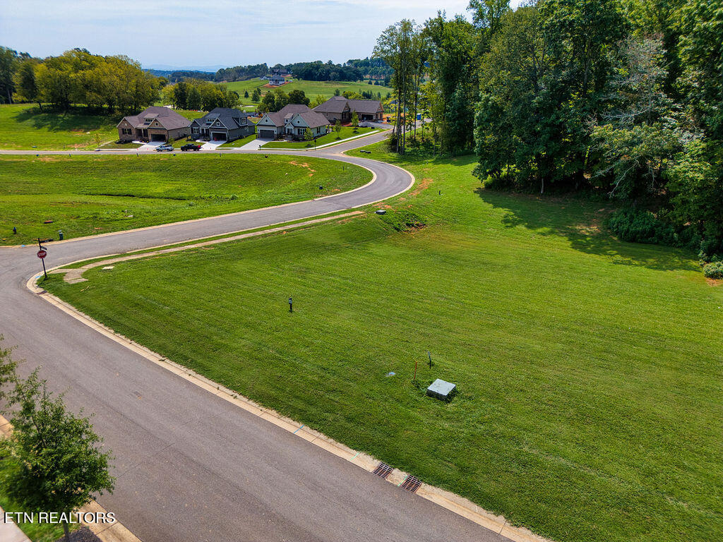 4394 Persimmon Ridge Loudon, TN 37774 - Photo 10 of 35 DJI_20240813000326_0450_D_LuminarNeo-edi