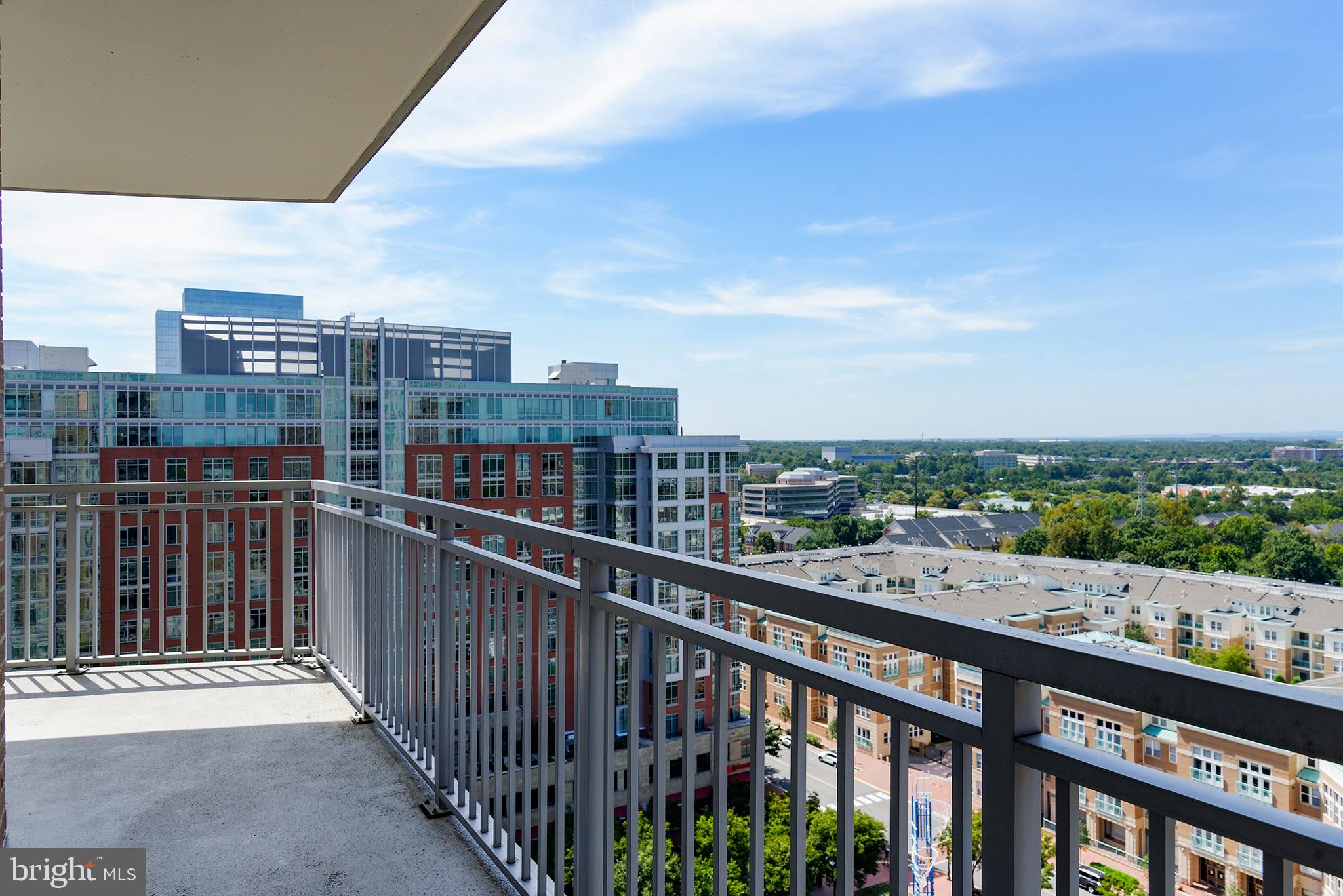 11990 Market Street, Unit 1402 Reston, VA 20190 - Photo 13 of 62 Gallery Image 13