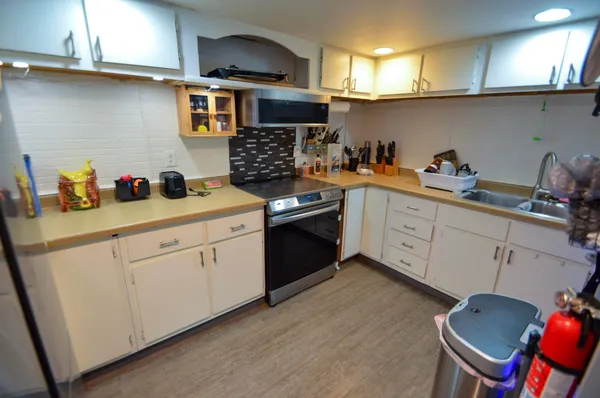 $190,000 | 122 East Main Street, Mount Hope, WI 53816