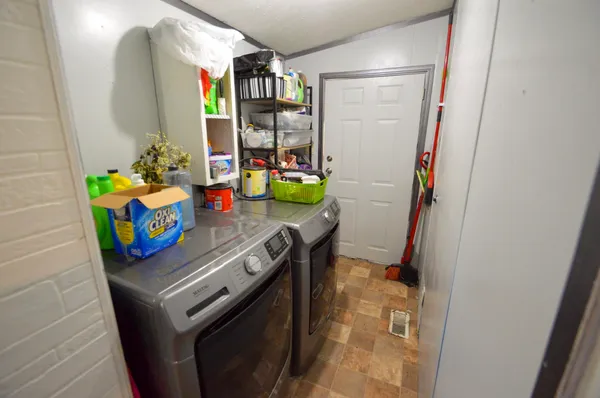 $190,000 | 122 East Main Street, Mount Hope, WI 53816