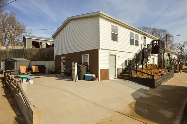 $190,000 | 122 East Main Street, Mount Hope, WI 53816