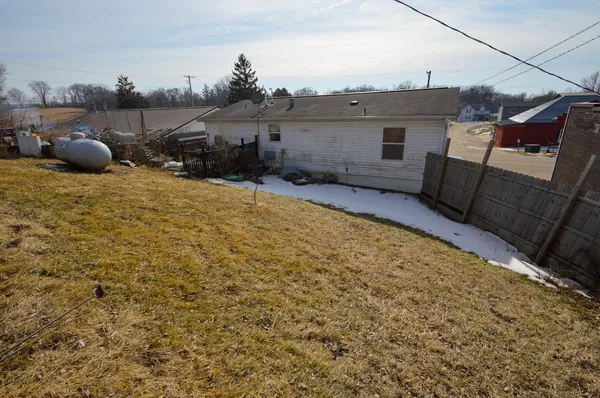 $190,000 | 122 East Main Street, Mount Hope, WI 53816