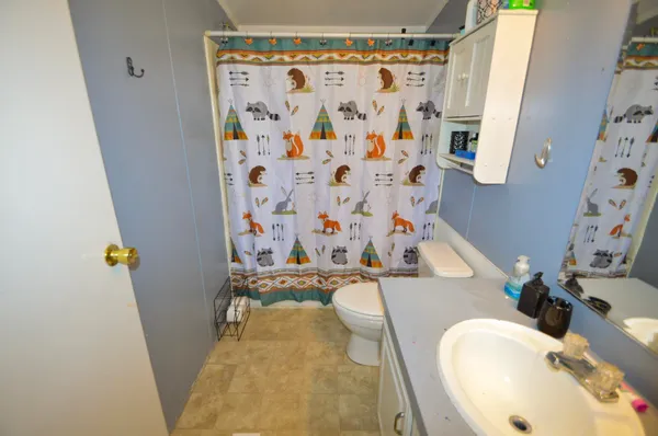 $190,000 | 122 East Main Street, Mount Hope, WI 53816