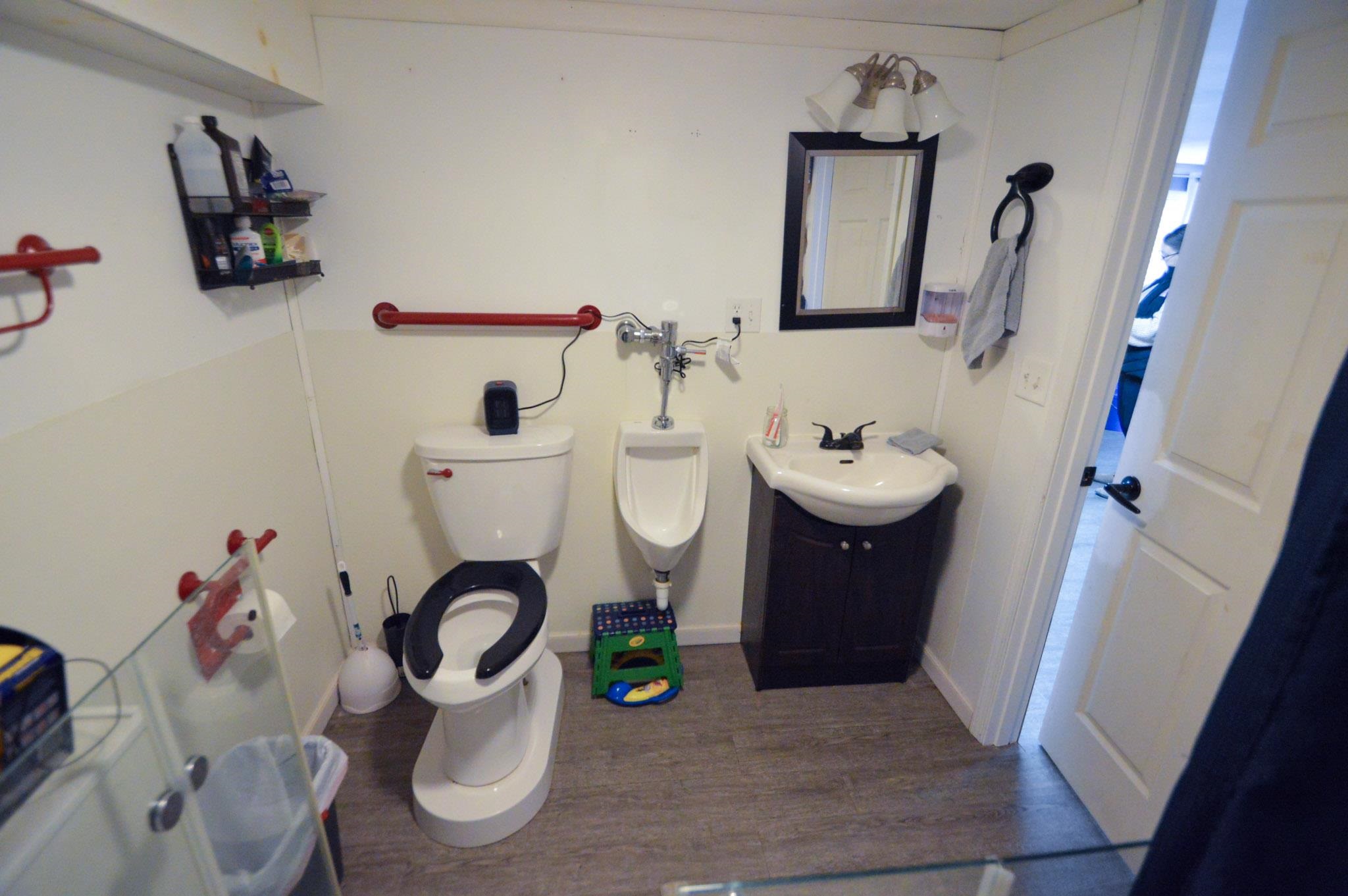 122 East Main Street Mount Hope, WI 53816 - Photo 9 of 48