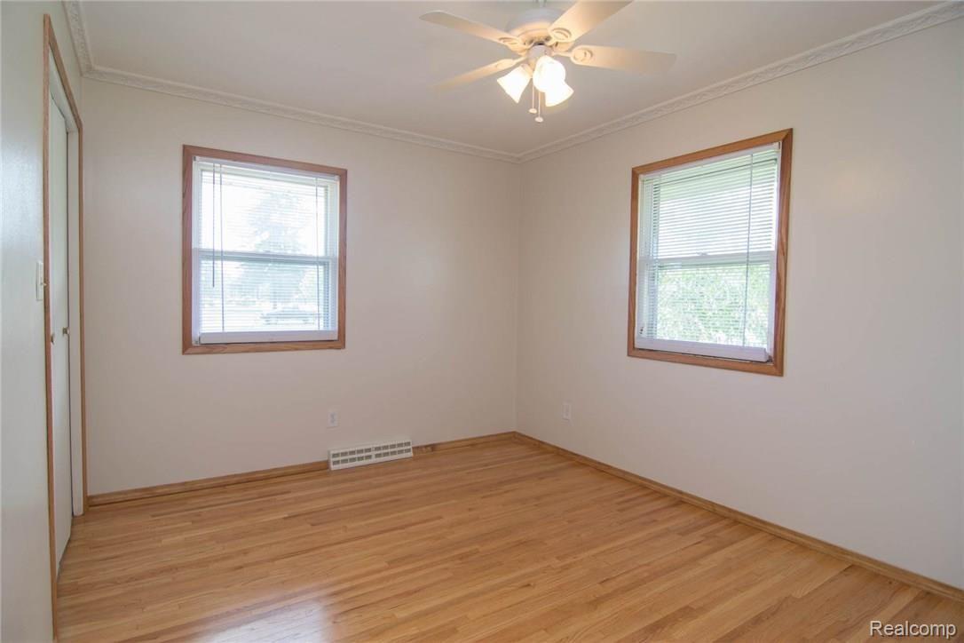 11434 Grafton Road Carleton, MI 48117 - Photo 22 of 50 DSC_0786.jpg