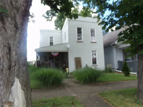 $114,900 | 422 North Dawson Street, Uhrichsville, OH 44683