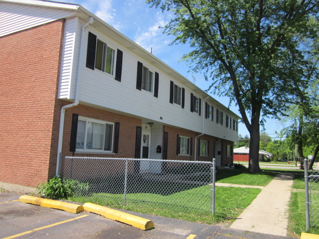 801 North Randall Road, Unit B Aurora, IL 60506 - Photo 4 of 10