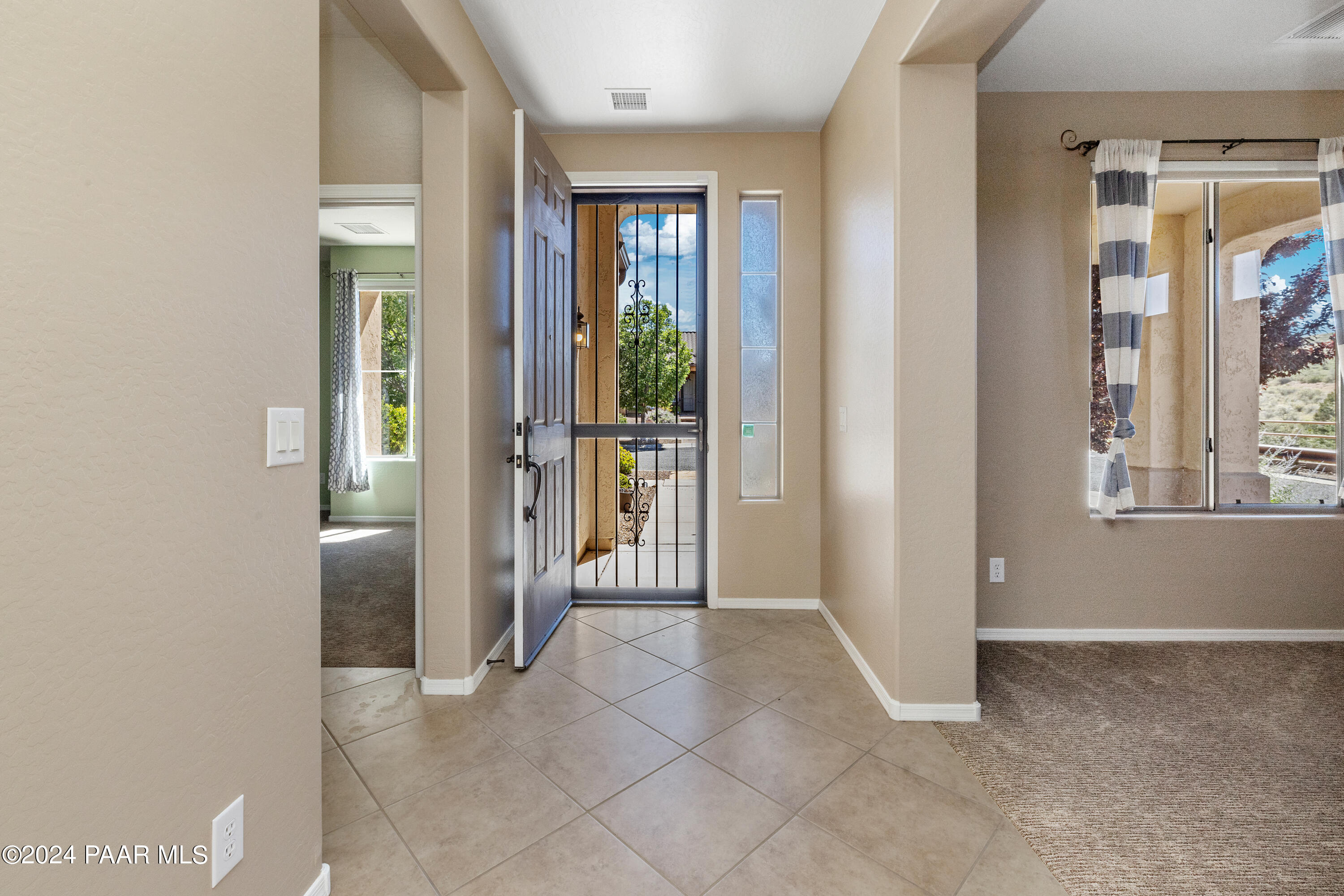1195 Rigo Ranch Road Prescott Valley, AZ 86314 - Photo 2 of 65 002_Foyer