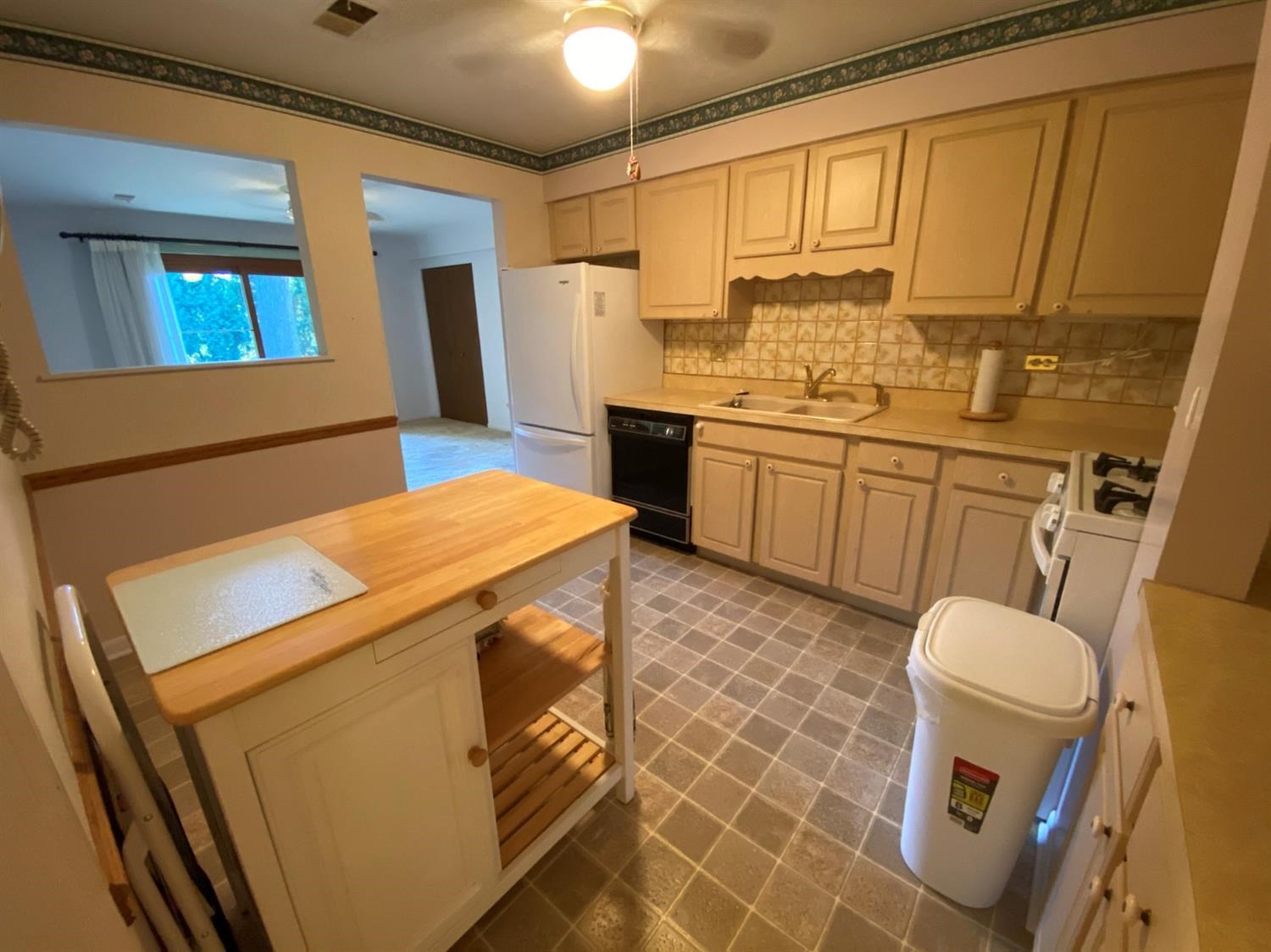 445 Old Stone Road, Unit A2 Munster, IN 46321 - Photo 15 of 26 1500x1124