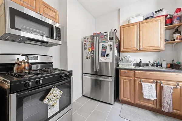 $2,000 | 56 Glenwood Avenue, Unit 26, Jersey City, NJ 07306