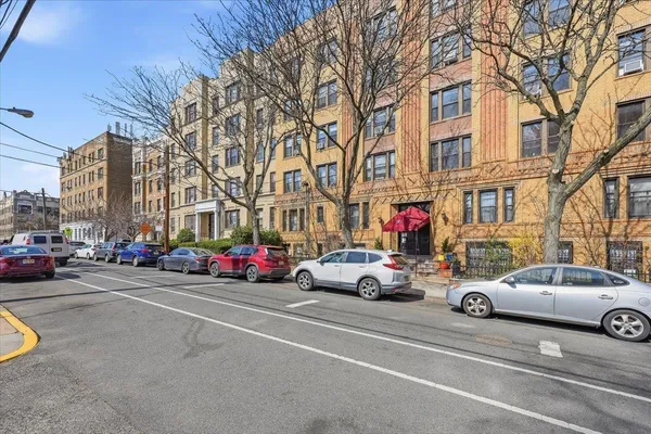 $2,000 | 56 Glenwood Avenue, Unit 26, Jersey City, NJ 07306