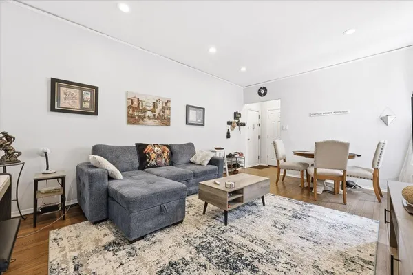 $2,000 | 56 Glenwood Avenue, Unit 26, Jersey City, NJ 07306