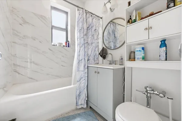 $2,000 | 56 Glenwood Avenue, Unit 26, Jersey City, NJ 07306