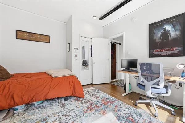 $2,000 | 56 Glenwood Avenue, Unit 26, Jersey City, NJ 07306