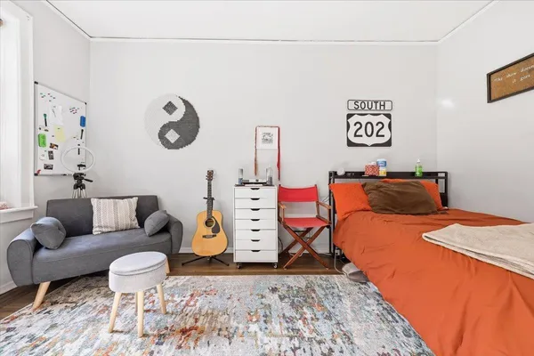 $2,000 | 56 Glenwood Avenue, Unit 26, Jersey City, NJ 07306