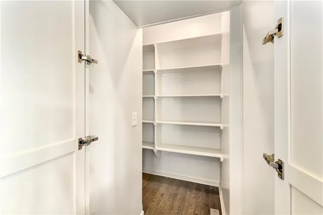 $499,900 | 4901 Northeast 105th Street, Kansas City, MO 64156