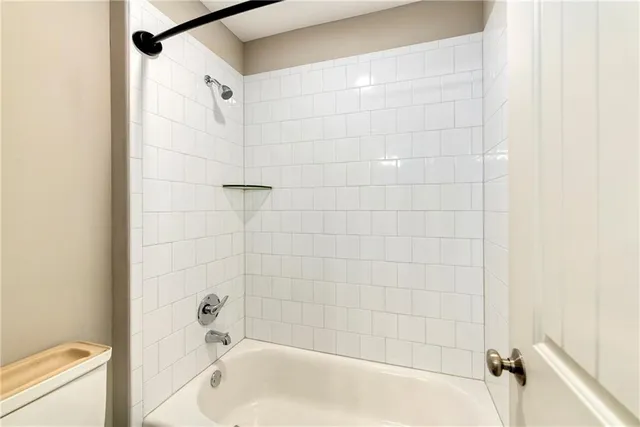 $499,900 | 4901 Northeast 105th Street, Kansas City, MO 64156