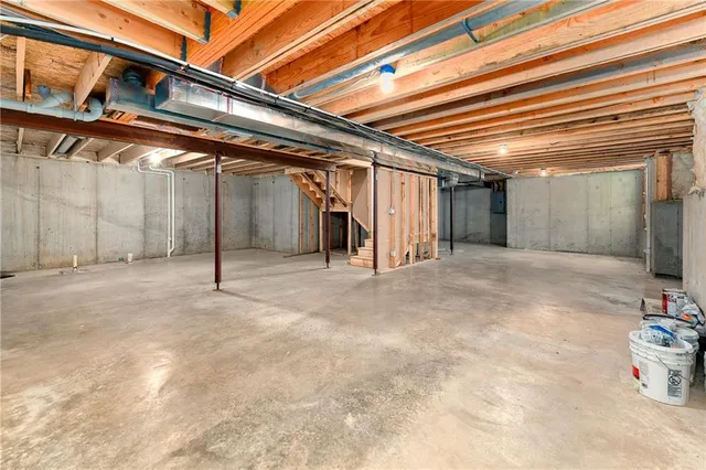 $499,900 | 4901 Northeast 105th Street, Kansas City, MO 64156