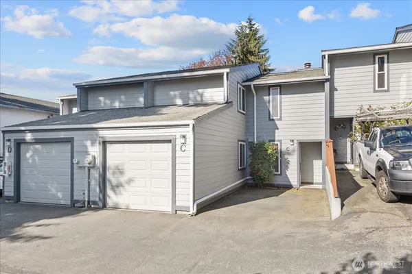 $399,000 | 15914 3rd Place Southwest, Unit C, Burien, WA 98166