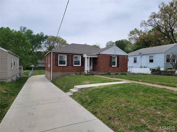 $1,400 | 225 South Barat Avenue, Ferguson, MO 63135