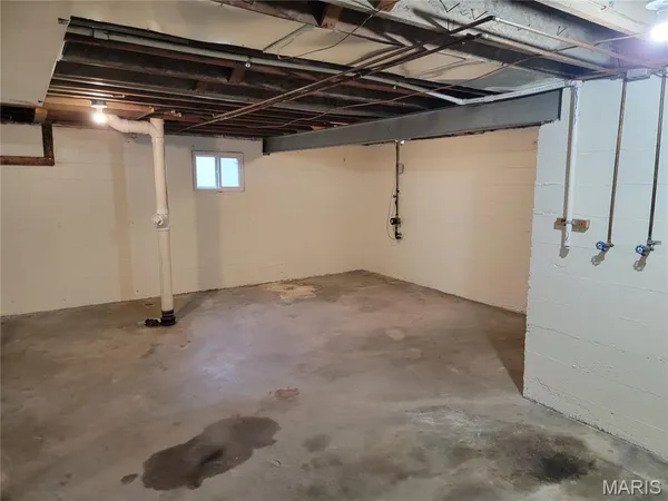 $1,400 | 225 South Barat Avenue, Ferguson, MO 63135