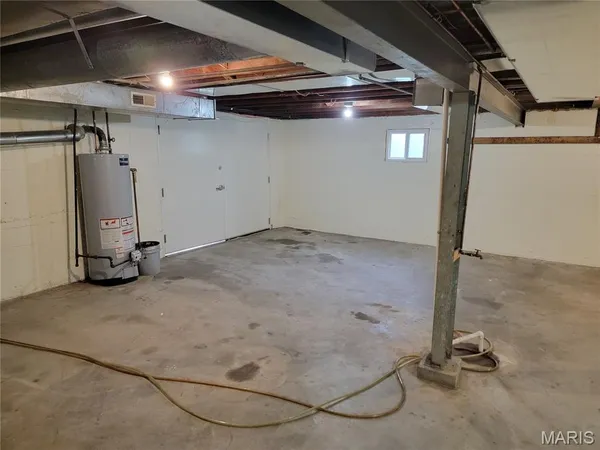 $1,400 | 225 South Barat Avenue, Ferguson, MO 63135