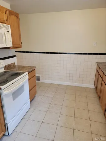 $1,400 | 225 South Barat Avenue, Ferguson, MO 63135