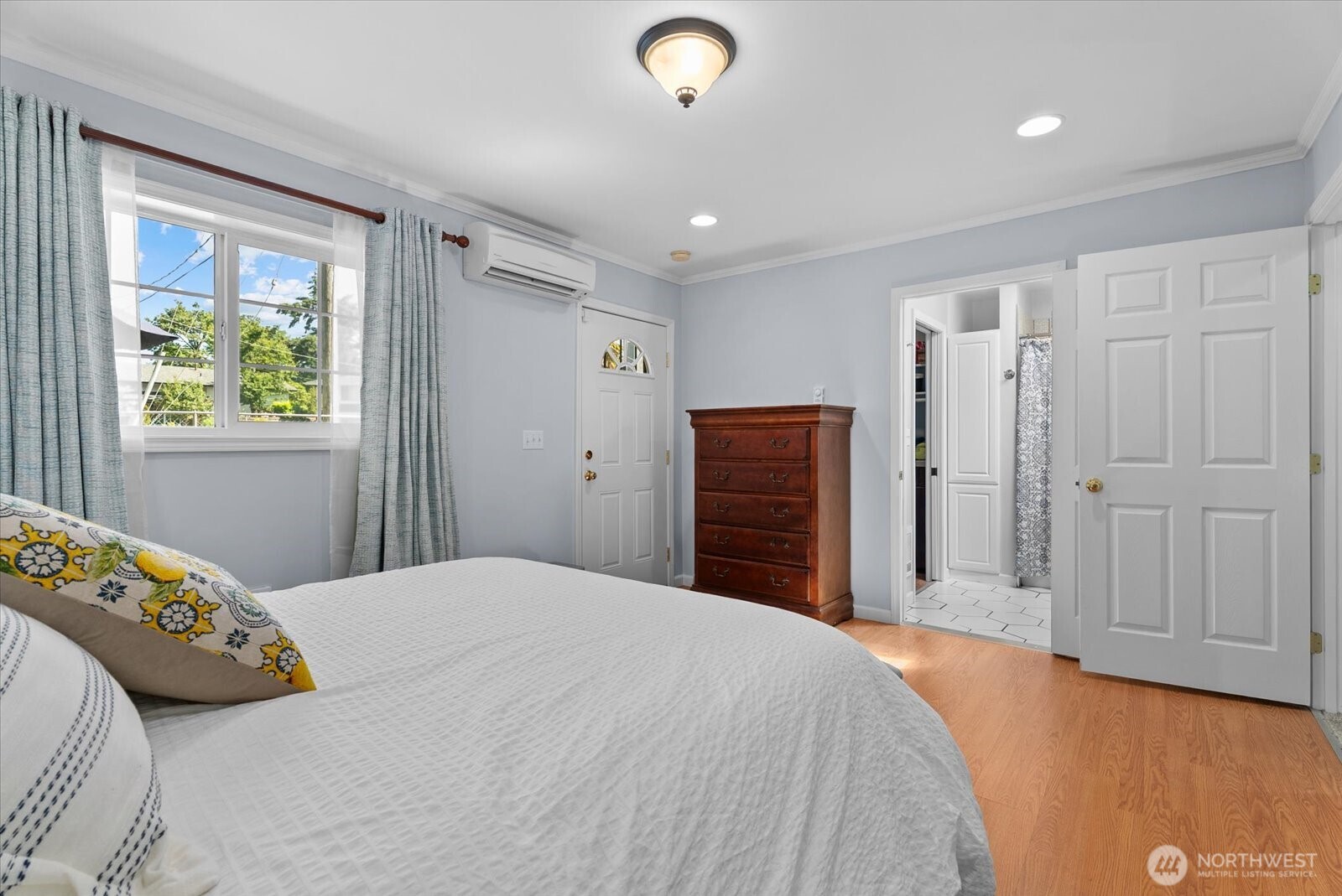 4240 South Rose Street Seattle, WA 98118 - Photo 15 of 26