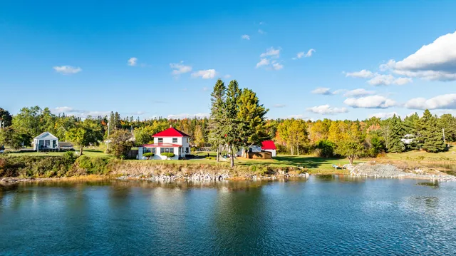 $695,000 | 1723 Highway 1, Sullivan, ME 04664